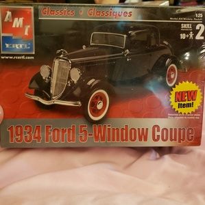 NIB MODEL CAR KIT